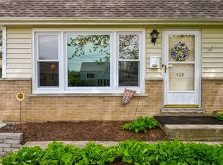 419 Kenilworth Ave, Glen Ellyn, IL 60137