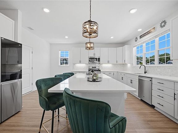 5th image of 1910 Briton Ln