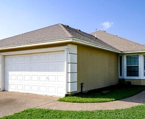 1st image of 6630 Rhine Dr #B