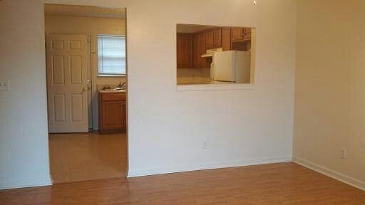 4th image of 121 W 26th St APT B