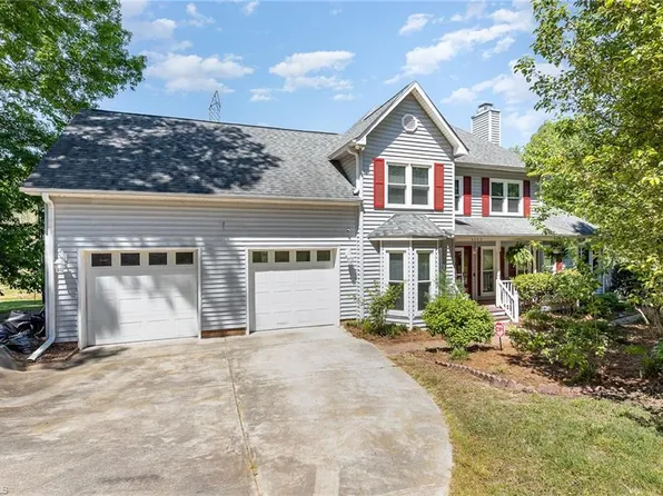 6200 Rustic Wood Ln, Pleasant Garden, NC 27313