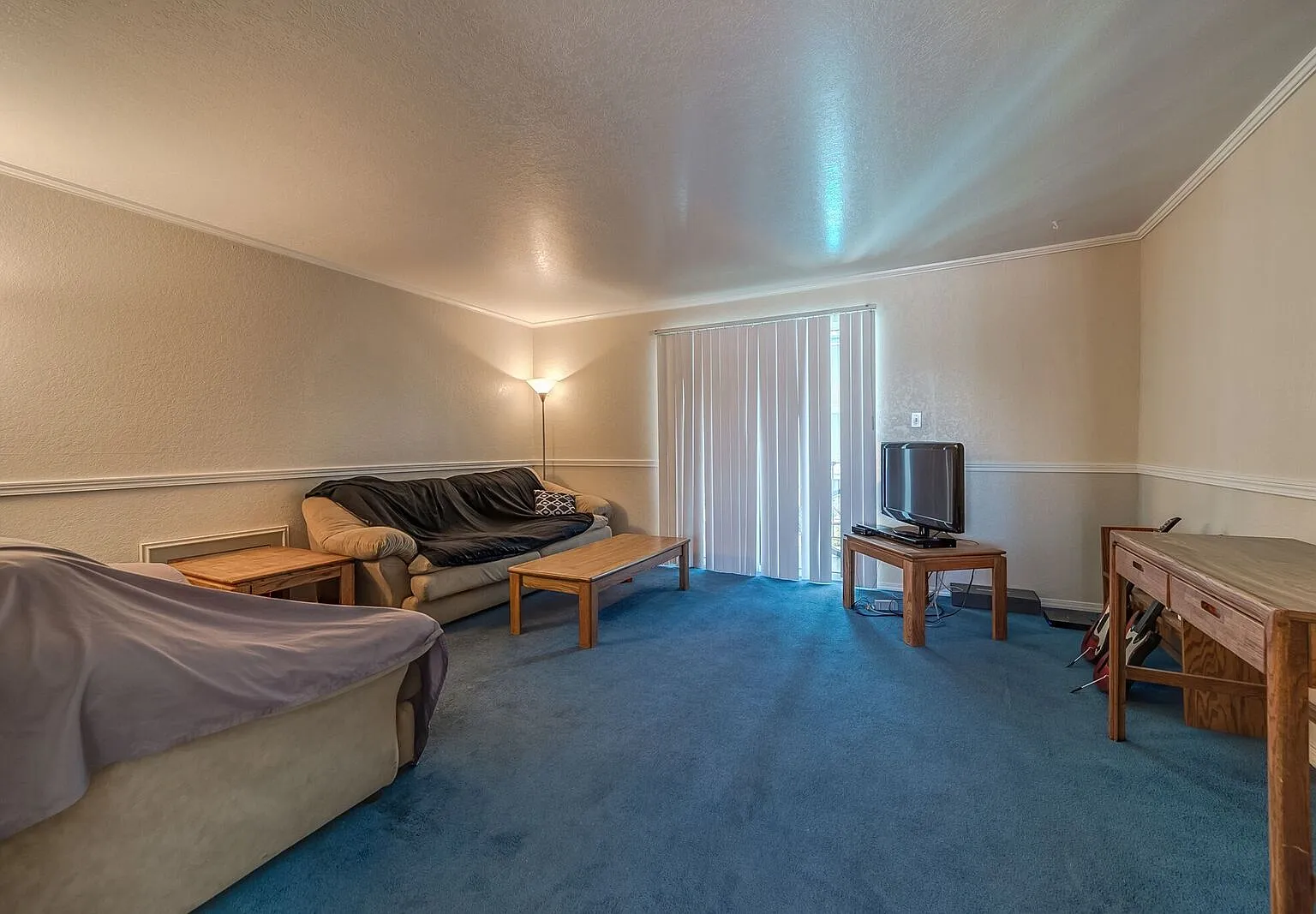 4 bed, 1408 sqft, $465 — Photo 2
