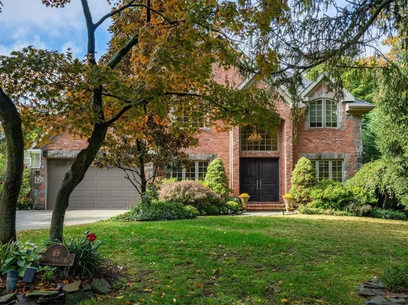 69 Mill Spring Rd, Manhasset, NY 11030