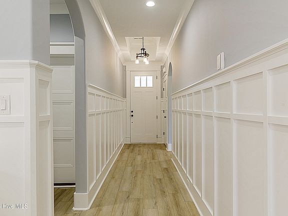 4th image of 8876 Nottoway Avenue NW