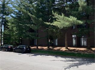 711 W Elm St, Urbana, IL 61801