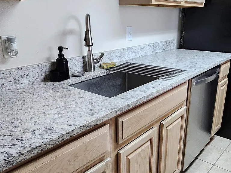 450 W 7th St #1104 — Photo 7