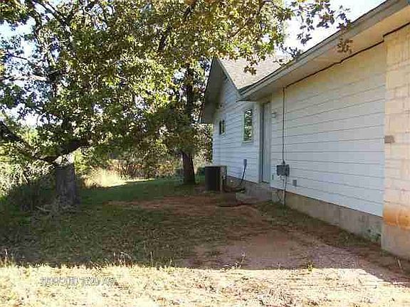 4th image of 106 W Briarway Dr