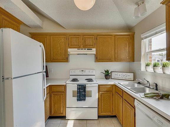 3rd image of 1804 Cactus Cir