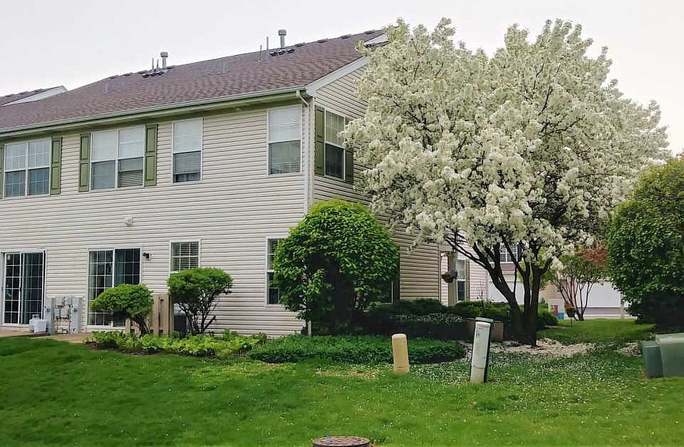 2nd image of 2420 Stoughton Cir #2420