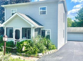 715 Peter St, McHenry, IL 60051