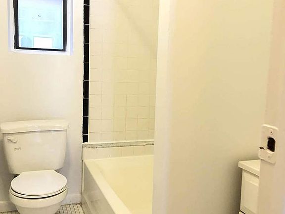 4th image of 1441 Dekalb Ave APT 1