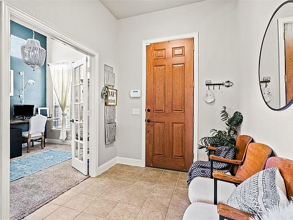 2nd image of 4305 Oak Bluff Dr