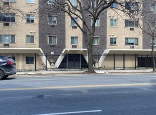 1060 W Hollywood Ave APT 412, Chicago, IL 60660