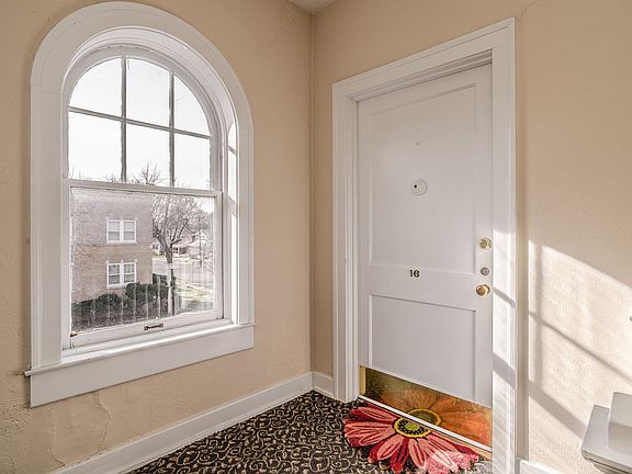 4th image of 2310 Woodbourne Ave APT 16