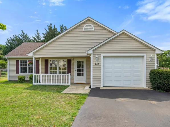 214 Adventure Trl, Waynesboro, VA 22980
