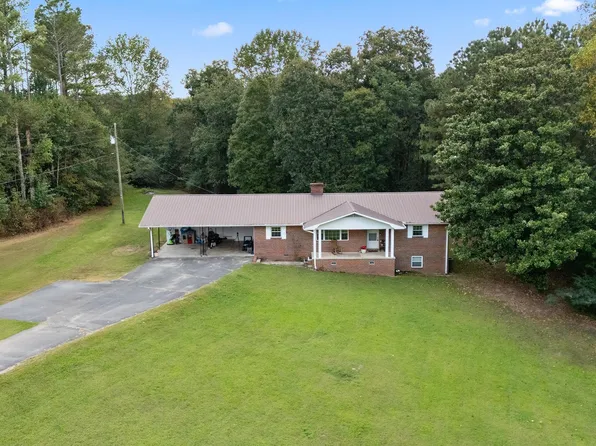 102 Baker Dr, Crossville, AL 35962