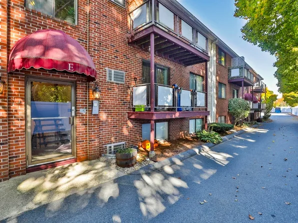 3 Richardson St APT E1, Wakefield, MA 01880