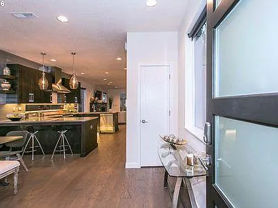 4729 N Congress Ave — Photo 2