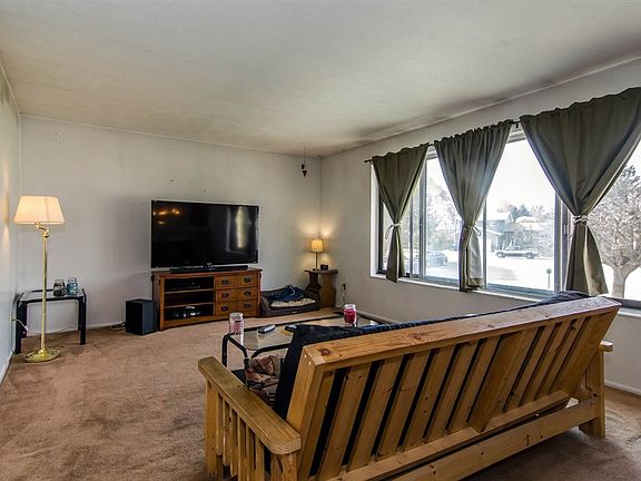 3rd image of 3188 S Eskesen Cir