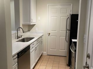1074 Peachtree Walk NE UNIT B211, Atlanta, GA 30309