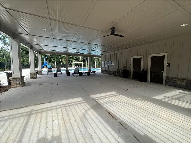 2828 Sweet Red Cir — Photo 23