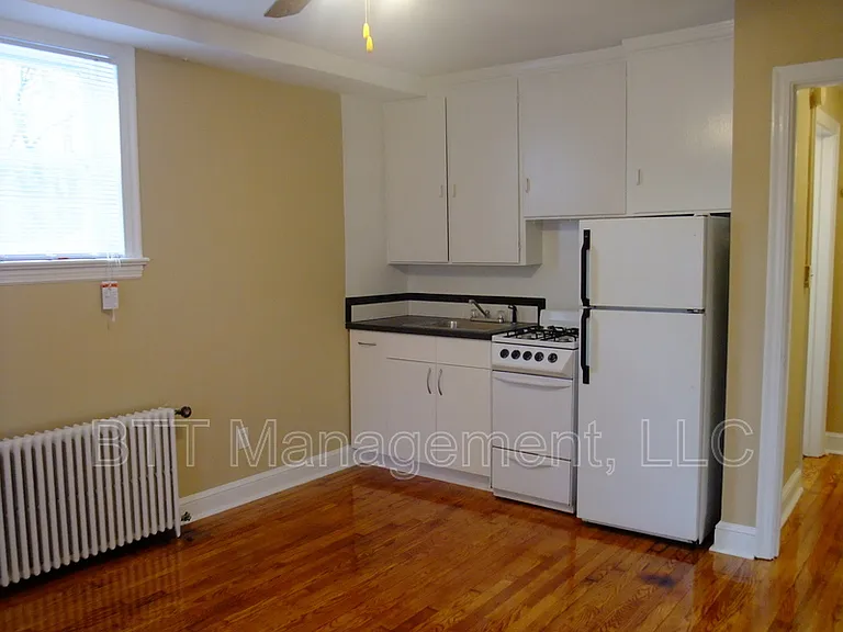 8401 Greenwood Ave #1 — Photo 3
