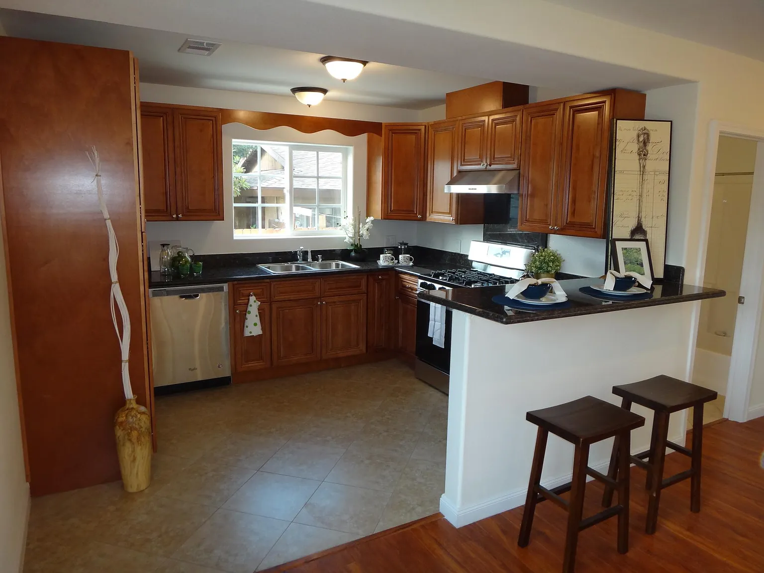 6721 Rosemead Blvd — Photo 3