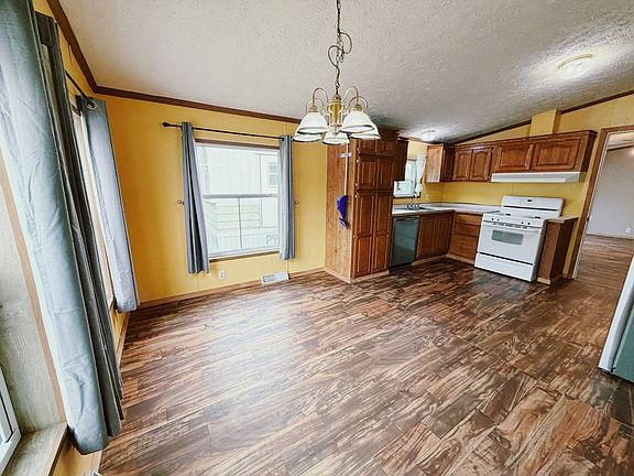 3rd image of 219 Circle Dr Lot 55