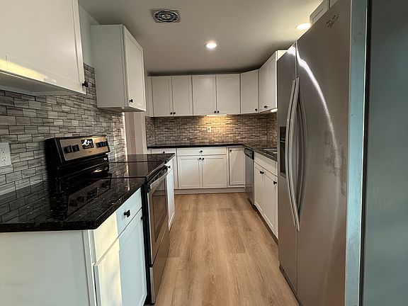 5th image of 23310 Meridian Ave