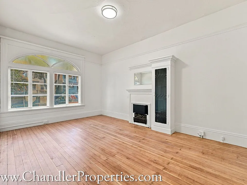 1135 Masonic Ave