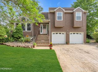 26 Shasta Ln, Toms River, NJ 08753