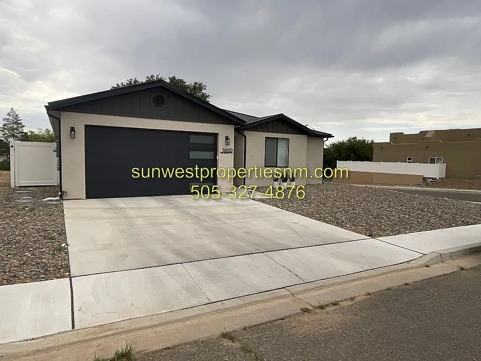 5600 The Greens Ct