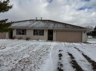 433 Sarah Cir, Baldwin, WI 54002