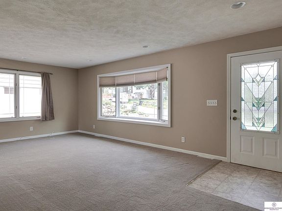 4th image of 7024 S 41st Ave