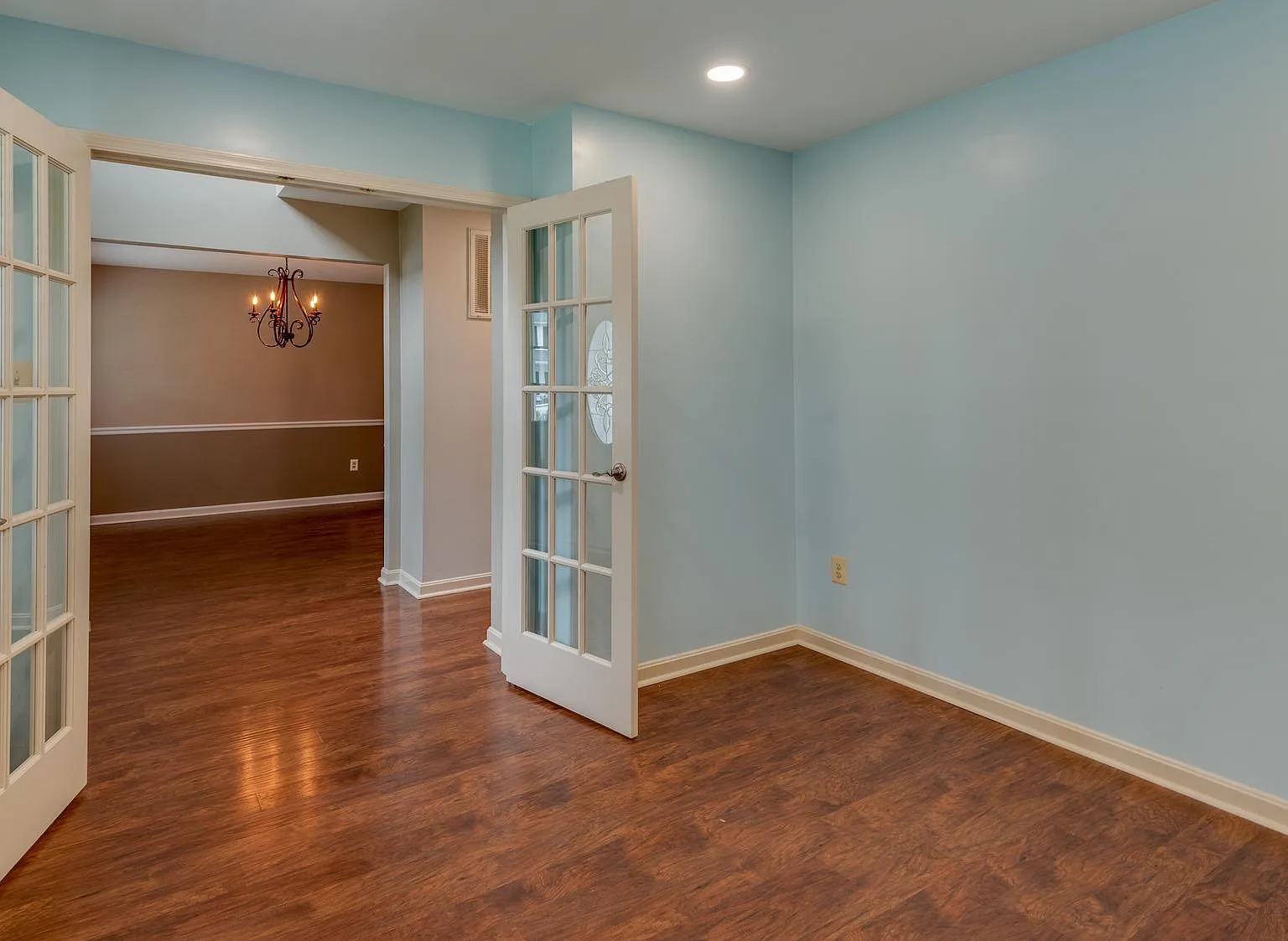 4 bed, 3.5 bath, 3091 sqft, $3,200 — Photo 3