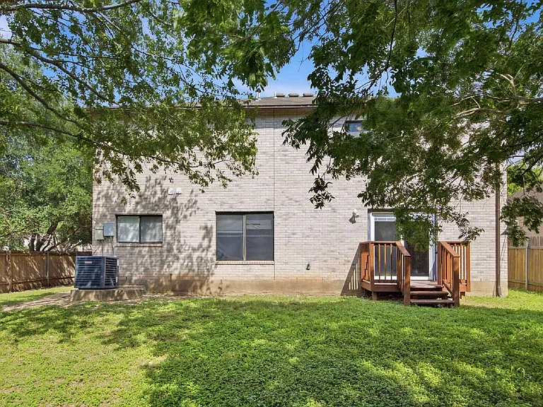 7900 Rosenberry Dr — Photo 26