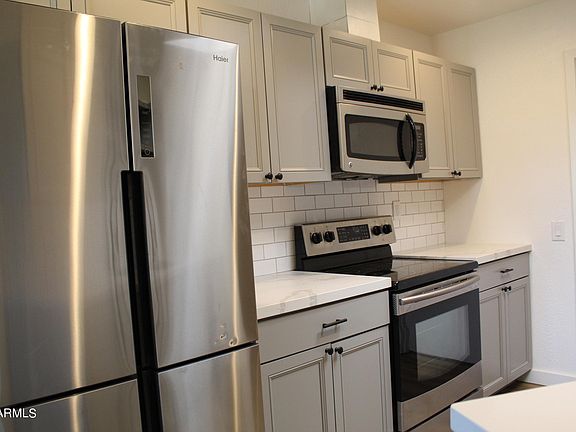3rd image of 10513 W Ocotillo Dr