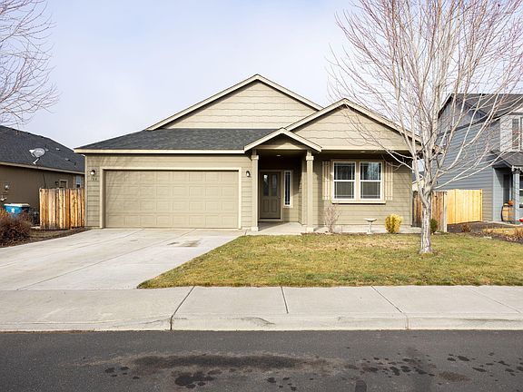 2nd image of 766 NW Green Forest Cir