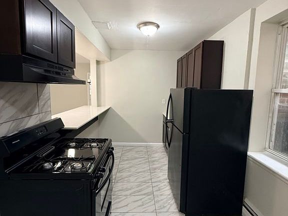 2nd image of 112 Lincoln Ave #6