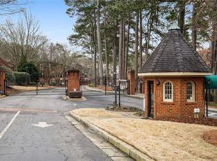23203 Plantation Dr NE, Atlanta, GA