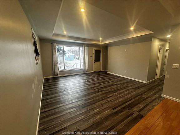 2nd image of 110 Victoria St