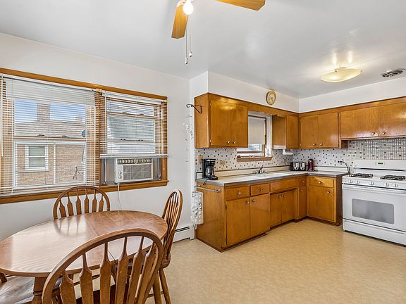 5th image of 4923 N Kedvale Ave