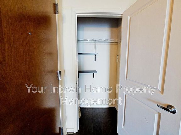 4th image of 923 Peachtree St NE Unit 1333