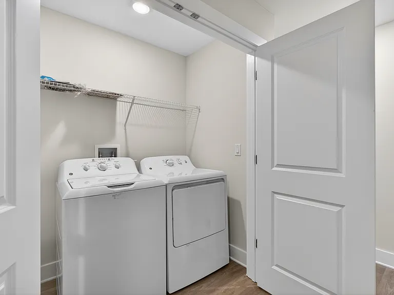 302 Cyan Ln — Photo 8