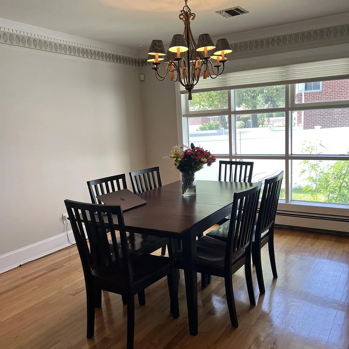 3 bed, 3.0 bath, 2455 sqft, $6,250 — Photo 4