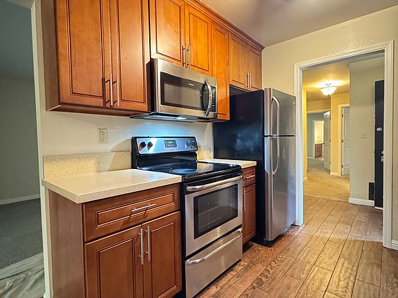 5th image of 125 Ascot Ct