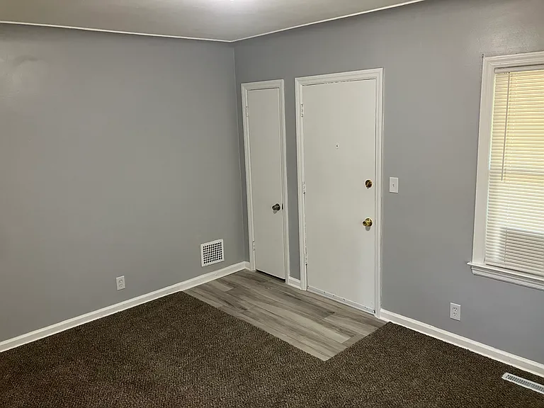 3522 Herrick St — Photo 3