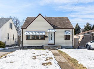 28441 Jahns Dr, Roseville, MI 48066