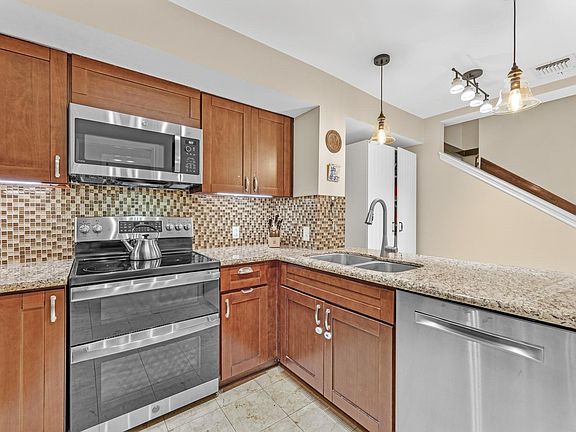 3rd image of 2907 Bissonnet St