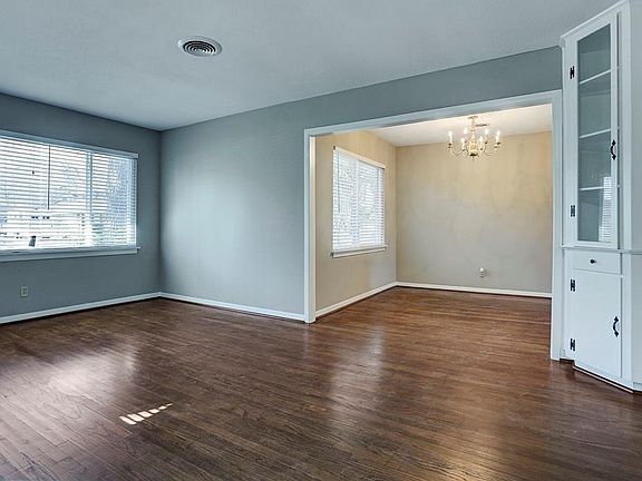 2nd image of 1706 Bayram Dr